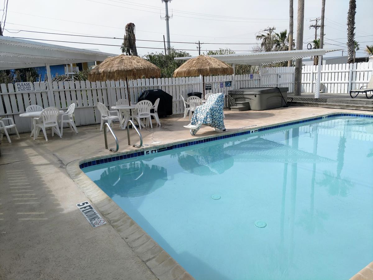 Amelia'S Landing Hotel Port Aransas Exterior photo