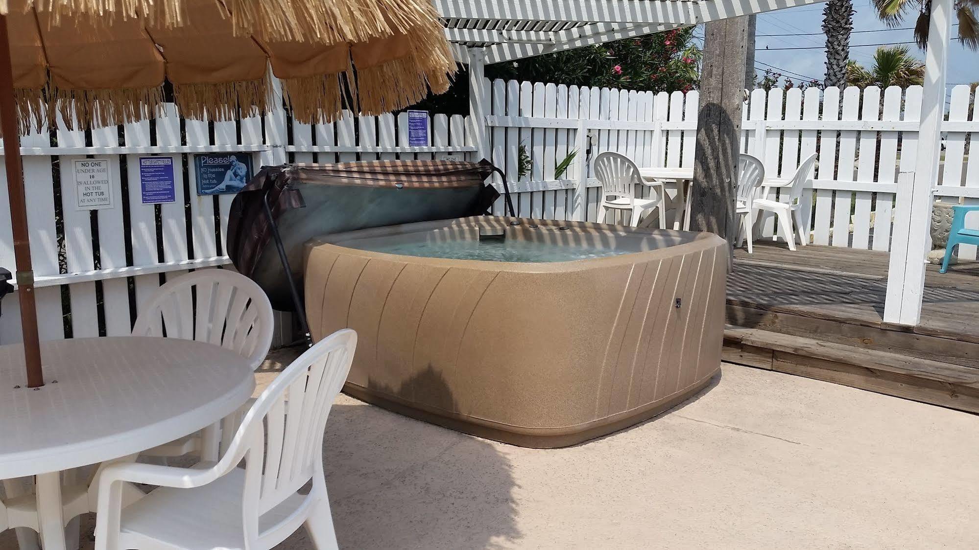 Amelia'S Landing Hotel Port Aransas Exterior photo